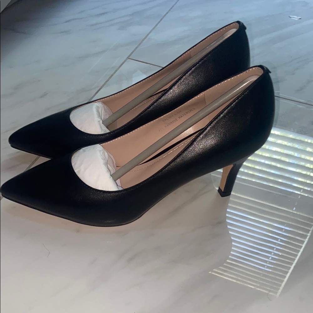 Elegant Black Women's Pumps
